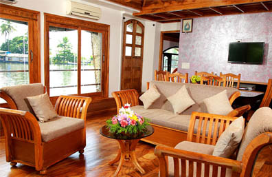 houseboats